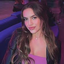 Stacey Sharp's Instagram, Twitter & Facebook