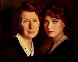 FRIDAY NIGHT DINNER (TV) Tamsin Greig "Jackie" Frances Cuka "Grandma" 10x8  Photo £2.79