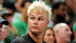 NCAA softball coaches who played in WCWS marvel at sport's evolution