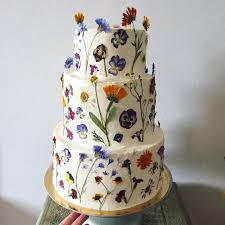 Beautiful Pressed Flowers Wedding Cake Beautiful Wedding Cakes Summer Wedding Cakes Cake Trends