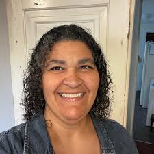 Who sells Pampered Chef? Looking to purchase 4 beer bread mix.