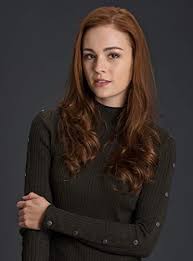 Sophie Skelton Ginger Actresses Lily Evans Womens Hairstyles