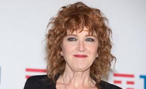 Fiorella mannoia performing l'amore si odia. Fiorella Mannoia Le Canta Alla Lega Bassezza Umana Siete Dei Miserabili Il Tempo