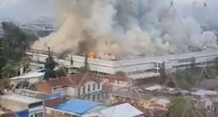 En el hospital de san borja se reportó además el incendio desde las 7:00 de la mañana. Impactante Incendio En El Hospital San Borja Chile Prensa 5