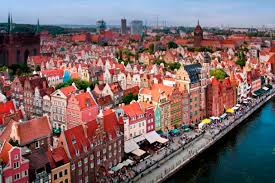 With a population of nearly 38.5 million people, poland is the fifth most populous member state of the european union. Polonia Un Pais Con Una Tradicion Universitaria Milenaria