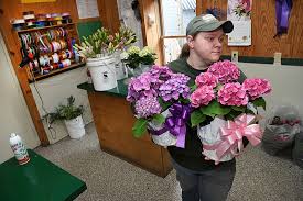 Flowers by nancy beckley sihtnumber 25801. Local Flower Shop Opens Back Up Just In Time For Mother S Day Health Register Herald Com