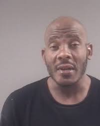 Driver crashes in Downtown Norfolk, has warrants