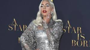 The movie may look like an authentic biopic. Film Lady Gaga Erholt Sich Noch Von A Star Is Born Kultur Sz De