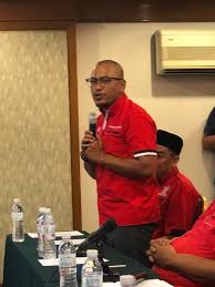 Mohd kamarul ariffin ramlee, 34, from brunei darussalam qaf fc, since defender market value: Adilla Azam On Twitter Ppbm Pahang Manakala Kamarul Ariffin Mohd Shahar Yang Aktif Dalam Industri Bola Sepak Bakal Menentang Pengerusi Bn Ds Najib Razak Di Parlimen Pekan Malaysiamemilih Hogohundi