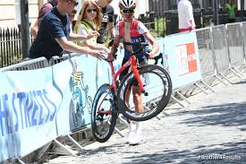 Jun 21, 2021 · tom pidcock breaks collarbone as pictures show wrecked bike from training crash the brit was due to start the tour de suisse but instead has undergone surgery in girona by alex ballinger • 2021. British Cycle Sport On Twitter Tom Pidcock Crashes While Chasing The Leaders And Is Left To Walk His Bike To Nearest Help