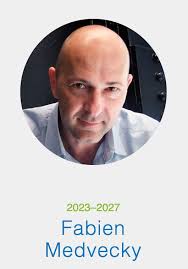 Introducing your new EASE Council for 2023-2025! The new Council represents  a wide range of countries, professional backgrounds and specialist  interests to support that activities and initiatives EASE intends to  develop over