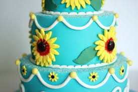 You can play frozen fever cake in your browser directly. Frozen Fever Cake Lab