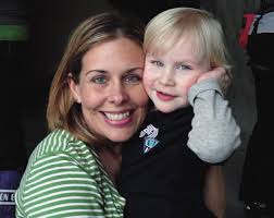 GIVING SINGLE MOTHERS IN NEED Hope and a Future