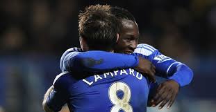 Ро́мелу мена́ма лука́ку боли́нголи (нидерл. Romelu Lukaku Points Finger At One Chelsea Boss He Will Never Forgive