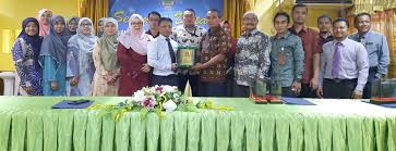 Sekolah menengah (sains) tuanku syed putra atau nama ringkasnya sm (sains) tuanku syed putra, merupakan sebuah sekolah menengah sains yang terletak di jln behor pulai. Perguruan Panca Budi On Twitter Kunjungan Guru Dan Pegawai Panca Budi Ke Sekolah Menengah Sains Tuanku Syed Putra Kangar Perlis Malaysia Https T Co Cinjz714pw Https T Co Va2u729vxz