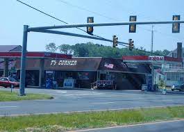 T S Corner At Oak Hall Va One Of The Main Stops On The Eastern Shore Of Va Us 13 Corridor Now One Of Only Two Stops Rem Eastern Shore Shores Country Girls
