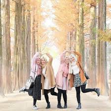 It was initially promoted by the greeting cards' industry, evidence from social networking sites shows a revival of interest in the holiday that may have grown with the spread of the internet, particularly in india, bangladesh, and malaysia. Muslimah Girl Friendship Goals Facebook