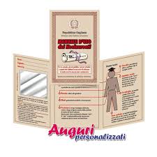 Biglietto Manuale D Uso Dei Neo Laureati Di Cm 15x22 Con Applicata All Interno Una Carta A Specchio Un Divertente E Simpatico Bigliet Laurea Manuale Biglietto