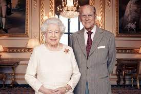 Just last month, phillips and scientists at fda and other institutions published a paper showing patients who suffered an anaphylactic reaction to pegylated drugs did have ige antibodies to peg after all. Rainha Elizabeth E Principe Philip Completam 70 Anos De Casamento Veja