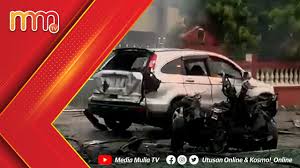 Check spelling or type a new query. Seorang Maut Kereta Terputus Dua Dipanah Petir Di Simpang Empat