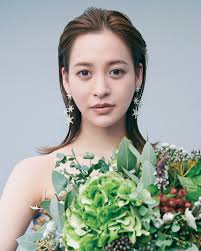 遠藤晶子さんが花嫁に贈る おしゃれブライズstyle ウェディング ヘアスタイル 結婚式 花嫁 髪型 結婚式 ダウンスタイル