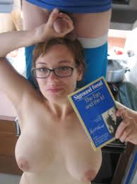 Amateur Shaved Brunette Girlfriend Mandy Hartrles in Kitchen Giving Blowjob  - Image Gallery 391237