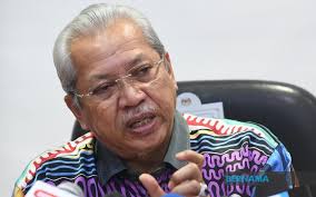 Former minister of rural development, now known as the ministry of rural and regional development. Bernama Stern Warning Against Traders Who Abuse Wbb Licence Annuar Musa