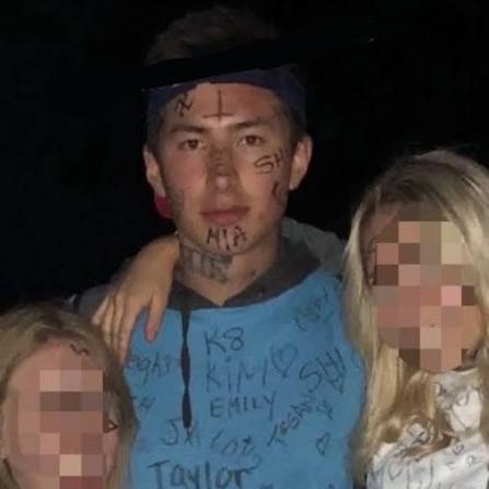 Peloton has scrubbed its content with Hudson Williams following swastika controversy, TMZ reports.