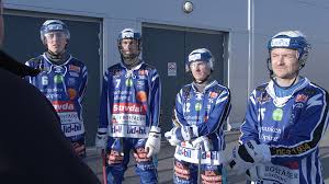 The club was formed on january 18 1934 as villa bk on lockörn outside lidköping, there the old club cottage still is. Villa Lidkoping Bjuder Pa Sasongsavslutningen Av Brackgesten Elitserien