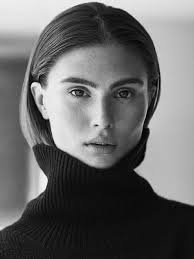 ⊛ ▷ Main female models