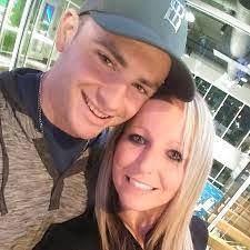 Jessica Gaus's Instagram, Twitter & Facebook