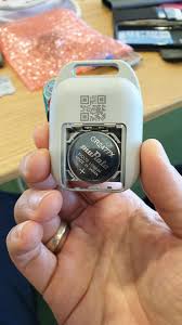Tracetogether notifies you quickly if you've been exposed to. Singapore Hands Out Covid 19 Contact Tracing Devices To Seniors Cgtn
