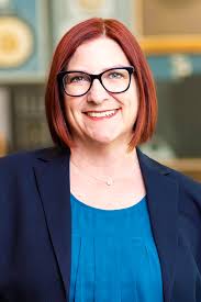 Beth Beach's Instagram, Twitter & Facebook