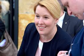 Regierende bürgermeisterin berlins will sie. Hd Wallpaper Franziska Giffey Spd Policy Coalition Red Grand Coalition Wallpaper Flare