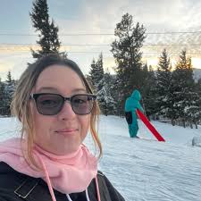 Introduction of a Travel Agent Specializing in Disney and Hotel Stays