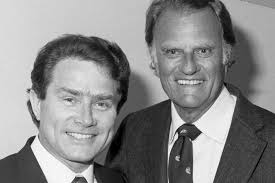 Evangelist Luis Palau Passes Away After 3-Year Cancer Battle