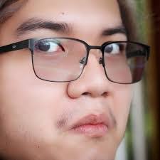 Sean Ernest's Instagram, Twitter & Facebook