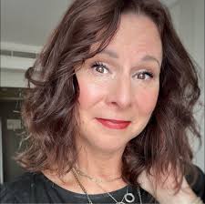 Over the years, countless trends have emerged, but only a few have  withstood the test of time. Thin eyebrows were once a highly sought-after  look during the early 2000s, and it seems