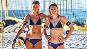 Kozuch hingegen spielte 336 mal für die hallen nationalmannschaft und errang hier zahlreiche der dvv strukturiert in 2017 die förderung der deutschen beach volleyball nationalteams um: Deutscher Volleyball Verband On Twitter Yes The Fivb Gave Us 4 Wildcards For The Beachvolleyball World Championships Hamburg 2019 Presented By Comdirect Und Aldi Nord Ludwig Kozuch Kortzinger Schneider Bergmann Harms Walkenhorst