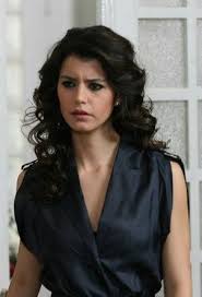Beren Saat Ask I Memnu Tv Series 2008 2010 Turkish Beauty Beautiful Actresses Beauty
