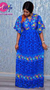 Voir plus d'idées sur le thème modèle pagne, mode africaine, tenue africaine. Pin By Mia On Robe En Pagne Africain Latest African Fashion Dresses African Attire African Dresses Modern