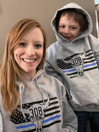 is there anywhere in billings that does individual custom hoodies?