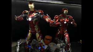 I honestly wan't too big of a fan of the you are getting a helmeted tony stark head (which doesn't come with many iron man figures) and a diorama based with a damaged ultron mark i. 1 4 Mark 45 1 4 Mark 43 Hot Toys Powered By Soap Reactor Youtube