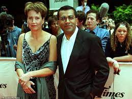 Visit insider's homepage for more stories. Freedomroo Martin Bashir S Wife 63 And Daughter Leave 1 7m Hampshire Home Australiannewsreview