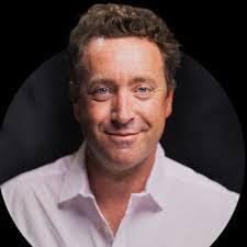 Dean Motley's Instagram, Twitter & Facebook