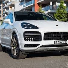 Load and with up to 3,500kg towing capacity: 2020 Porsche Cayenne Turbo S E Hybrid 0 100km H Engine Sound Youtube