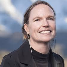 Heidi Hendricks's Instagram, Twitter & Facebook