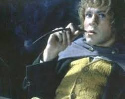 メリアドク ブランディバック シャツとウエストコート。エクリュ コットン シャツと黄色のキルティング ベスト。ホビット コスプレ