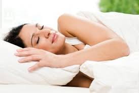 Sakit belikat boleh merebak ke pangkal tengkuk dan tulang belakang cervical. Sakit Punggung Gara Gara Salah Posisi Tidur Ini Solusinya