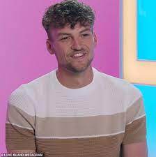 Love Island S Hugo Hammond Admits To Booting Women Out Of Bed In The Middle Of The Night